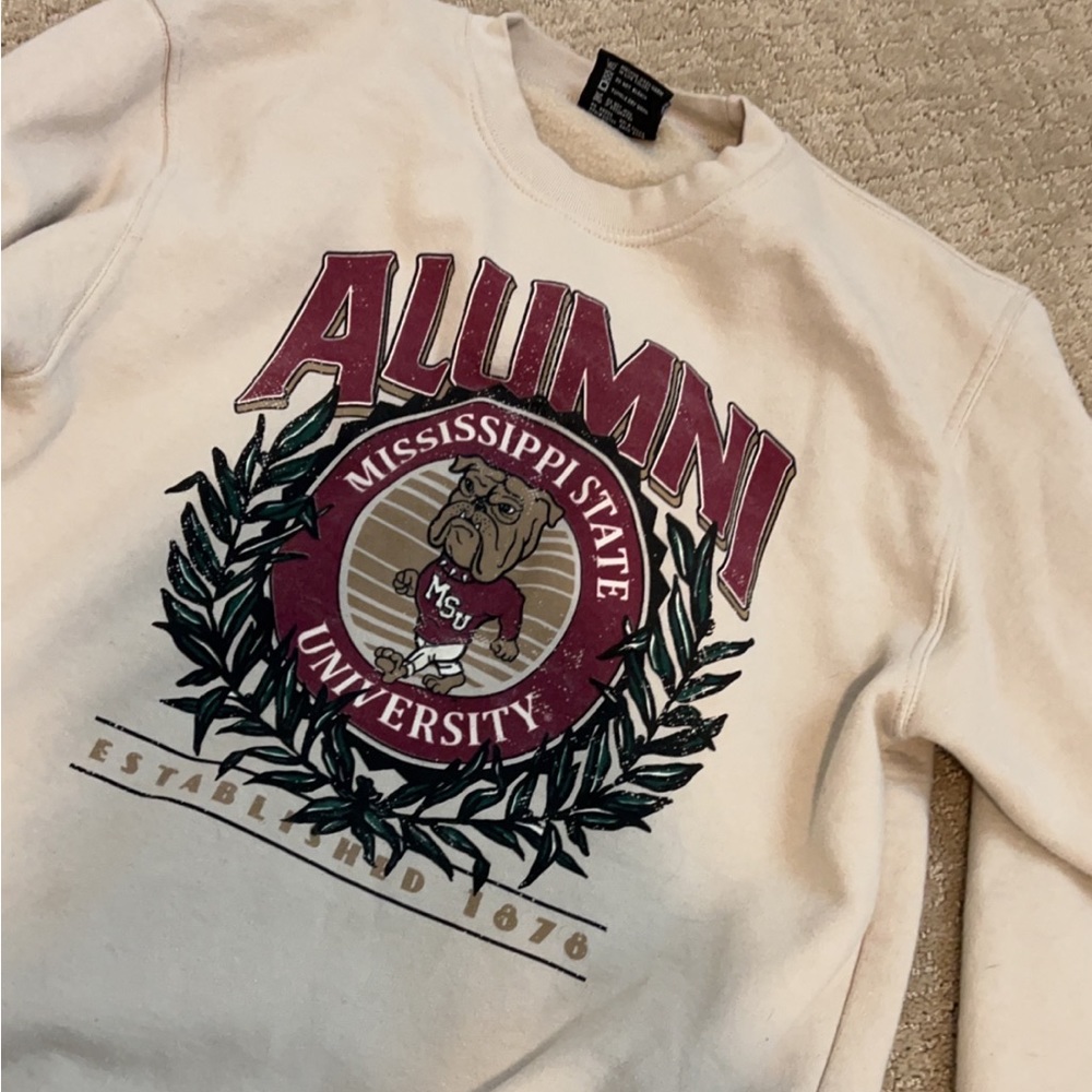 Size Large Mississippi State Alumni Sweatshirt
